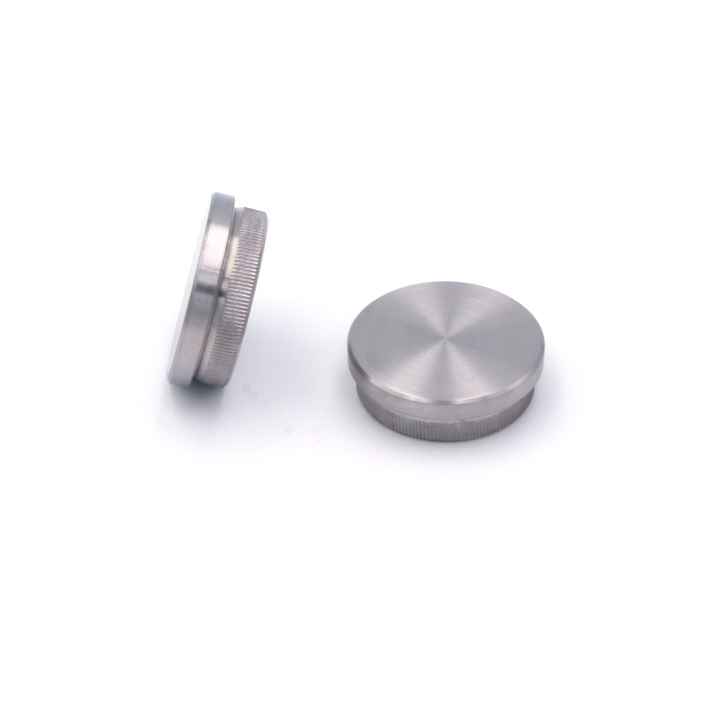Tappo terminale piatto per corrimano in acciaio inossidabile Ø 42,4 mm, due pezzi con innesto zigrinato, su sfondo bianco