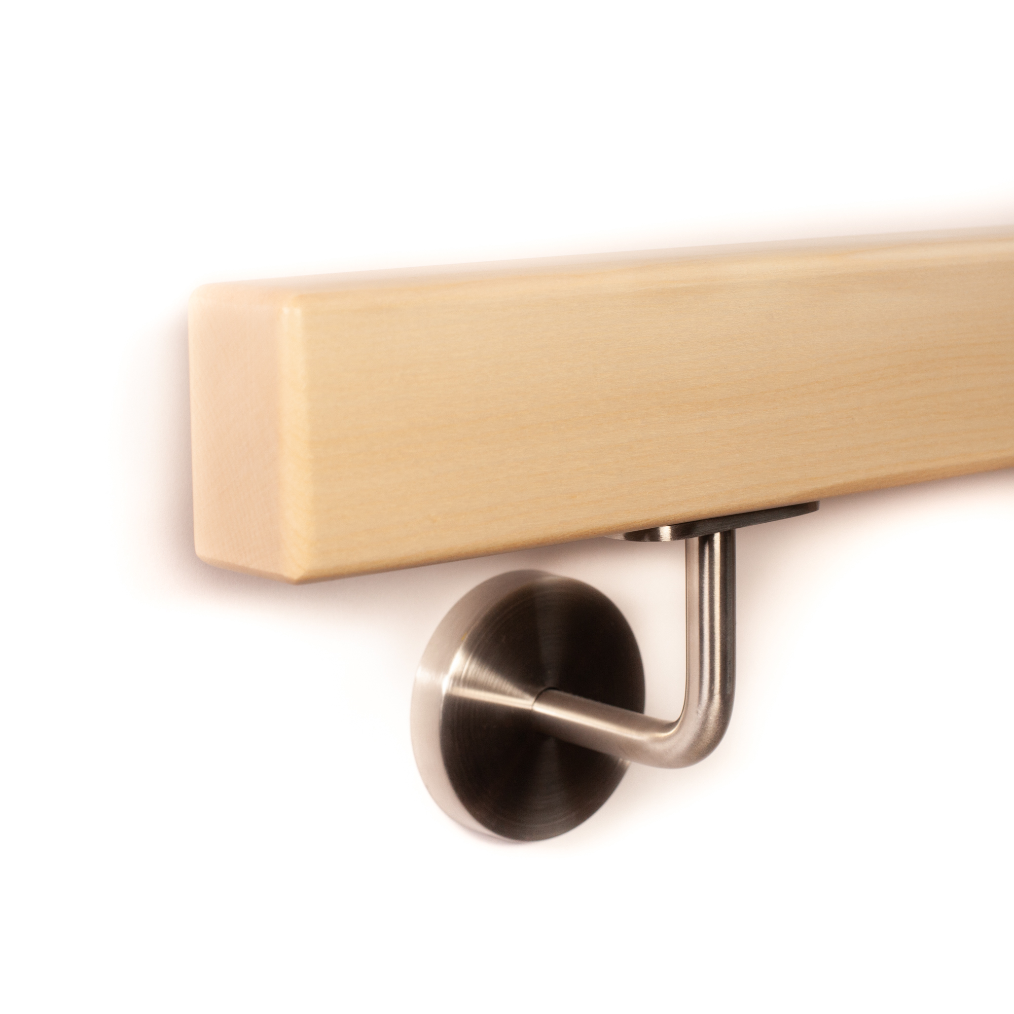 Corrimano rettangolare in acero naturale con supporto in acciaio inox, vista laterale, estremità arrotondata, sfondo bianco