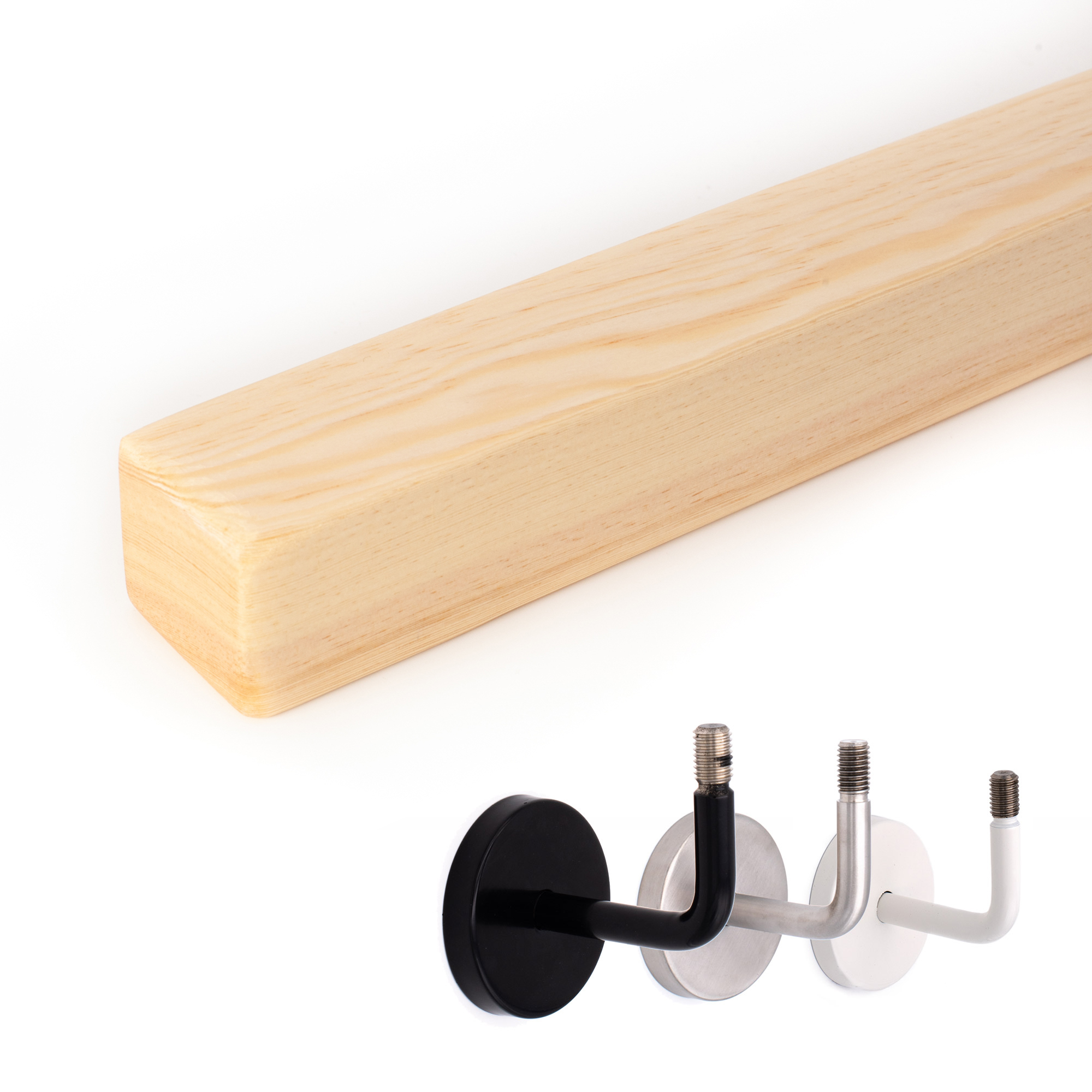 Corrimano in frassino naturale a sezione quadrata, accanto supporti per corrimano in nero, acciaio inox e bianco