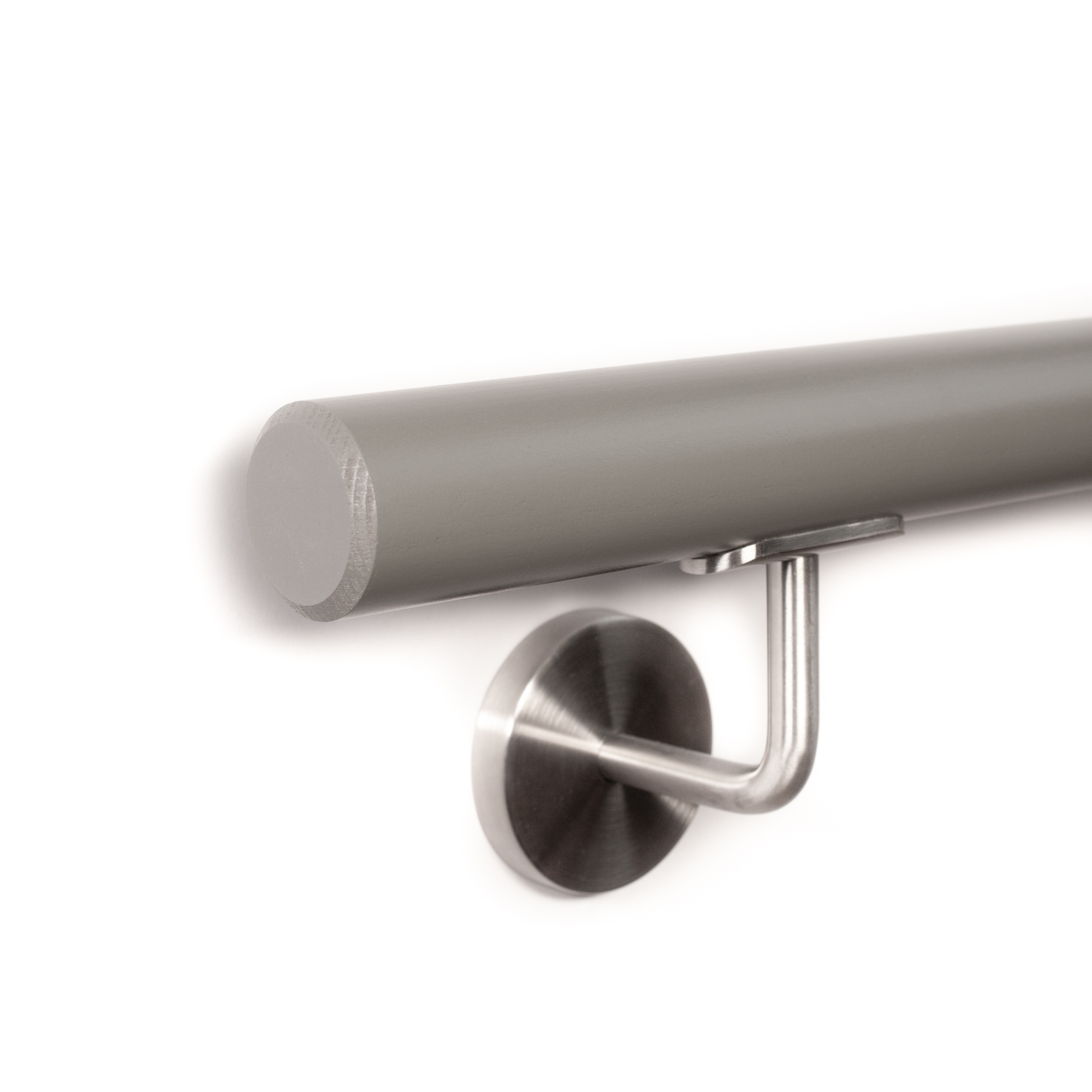 Corrimano rotondo in faggio grigio con supporto a parete in acciaio inox, terminale con smusso, stretto smusso sul bordo
