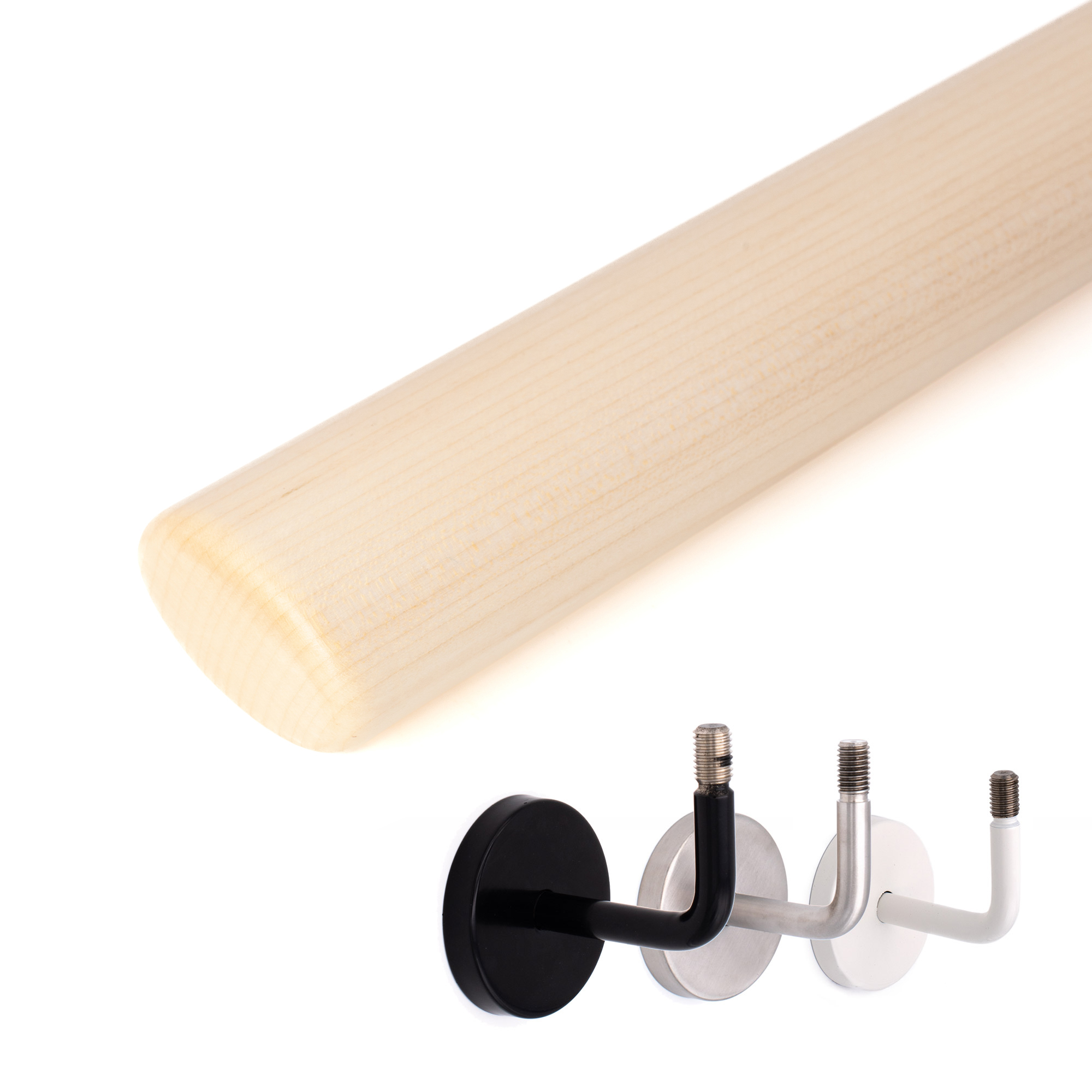 Corrimano ovale in acero naturale, in diagonale su sfondo bianco, supporti per corrimano in nero, acciaio inox e bianco