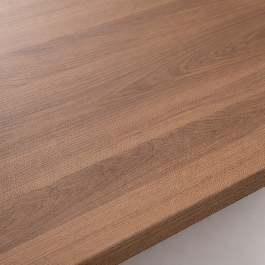 Davanzale in nobilitato effetto legno noce, primo piano del decoro legno e del bordo anteriore