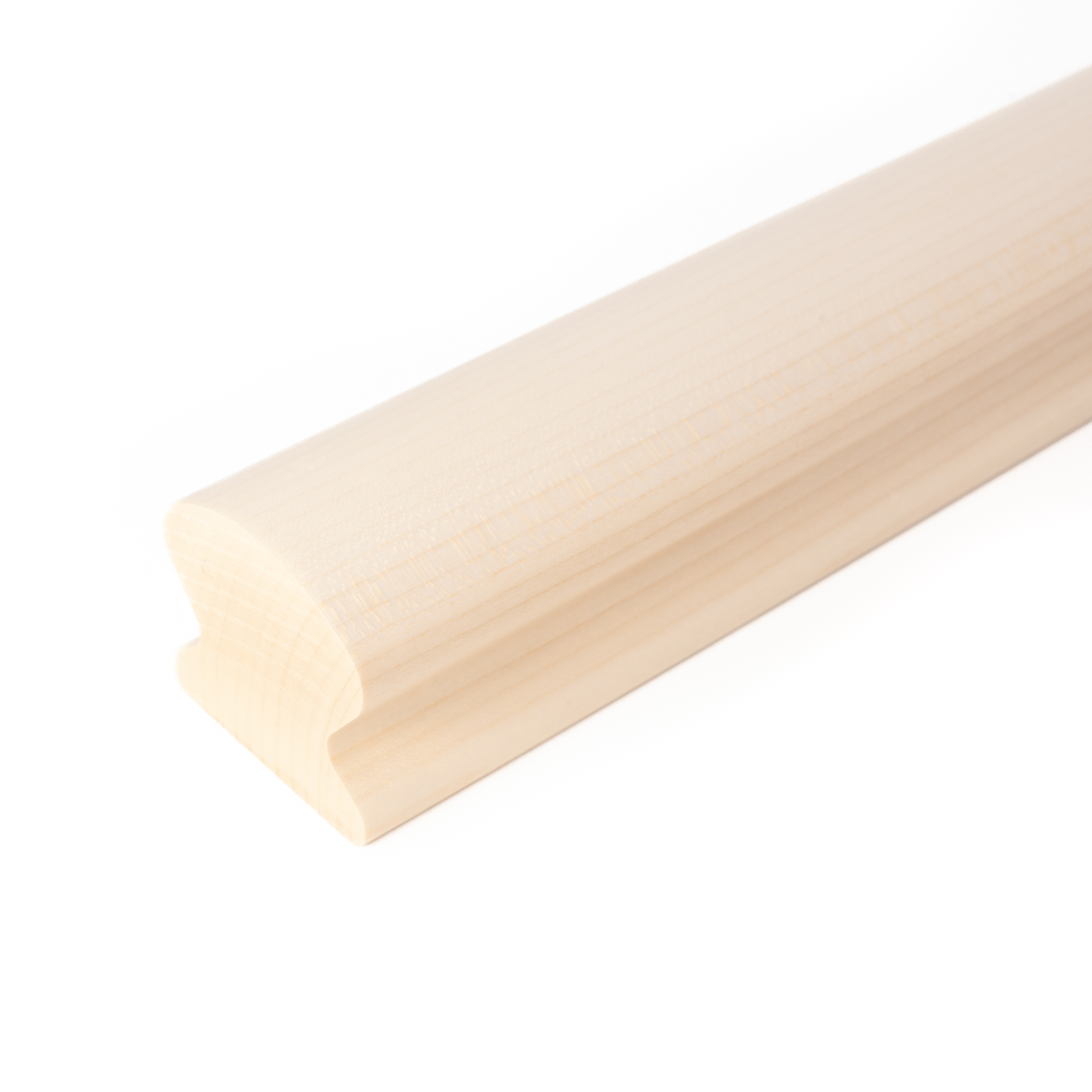 Corrimano Omega in acero naturale, estremità dritta, primo piano del profilo Omega con incavo per la presa, sfondo bianco
